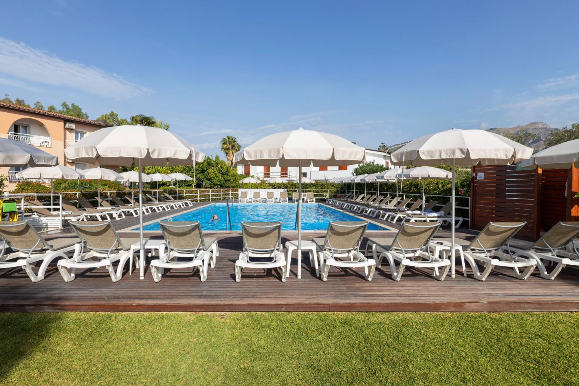 Residence Villa Giardini Екстер'єр фото