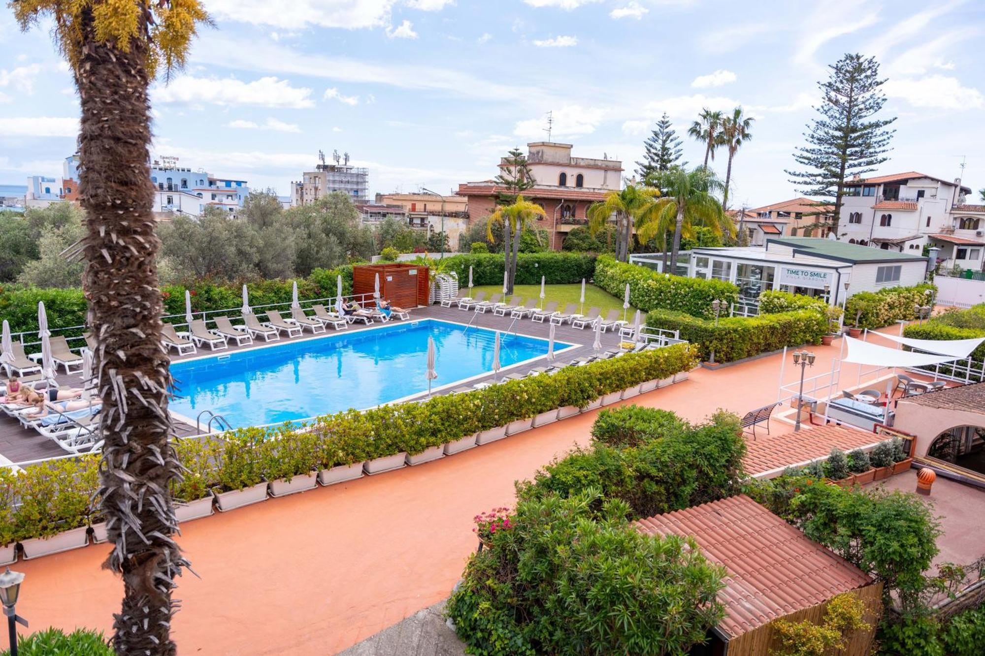 Residence Villa Giardini Екстер'єр фото